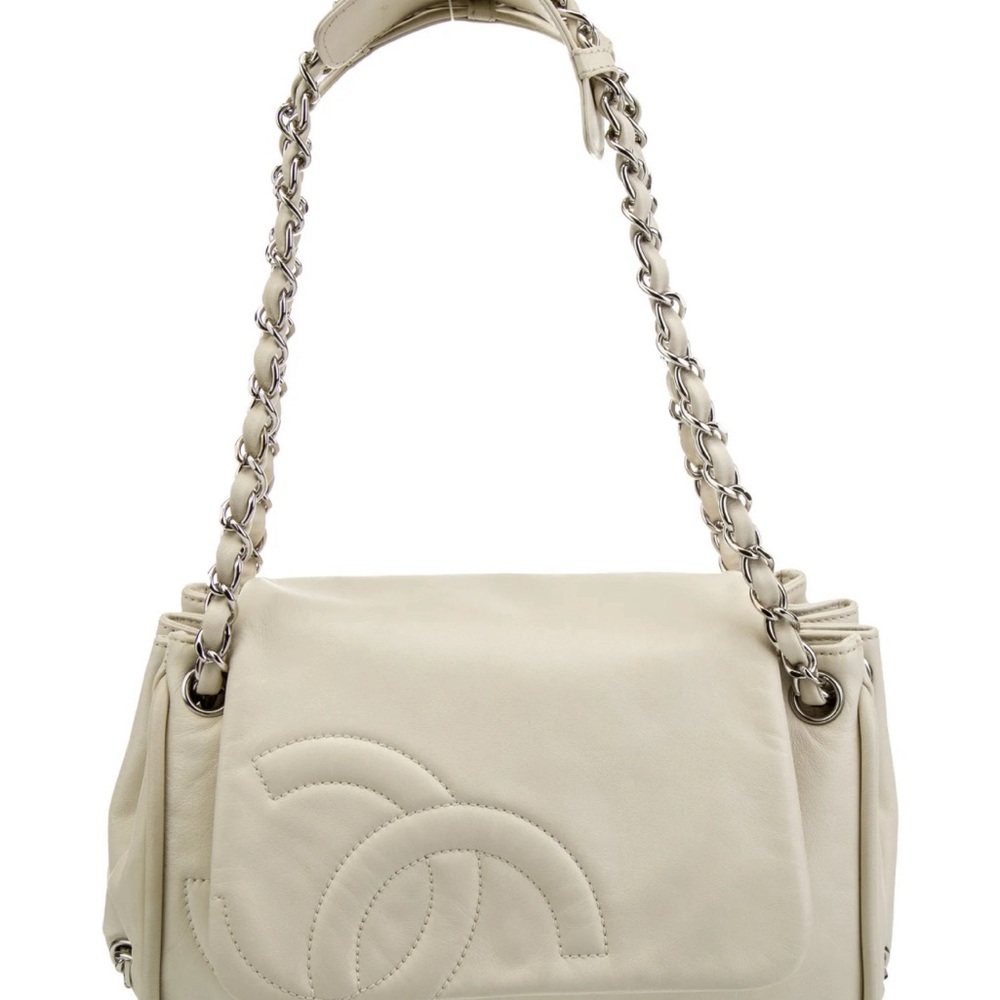 CHANEL White CC Diagonal Ligne Flap Bag, Chain